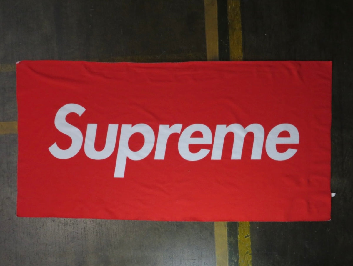 SUPREME TONAL LOGO TOWEL | cerennia.com.br